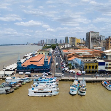 Belem  vue bateaux dans le port