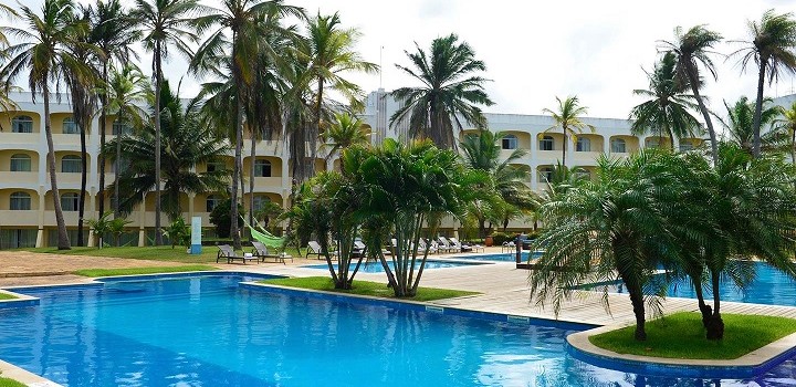 A view of the outside of this beautiful hotel pool.