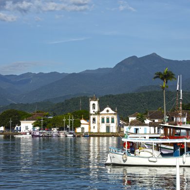 bateaux dans le port de Paraty