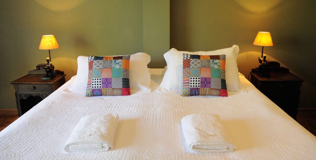 Double bed in the Altos de Santa Tereza pousada. 