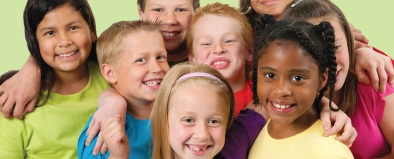 A group of Brazilian children smiling together