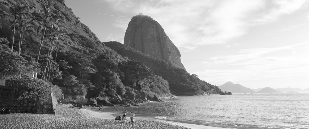 Rio de Janeiro beach in Black and White.